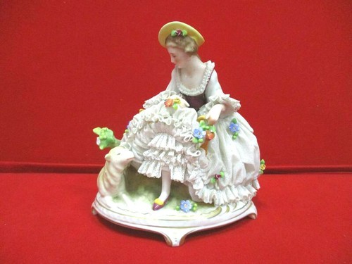 Ancienne statuette - , en