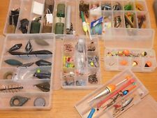 LOT divers MATERIEL de PECHE bouchon LEURRE pecheur HAMECON plombs AMORCE feeder
