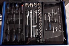 Lot 48 outils neufs (douilles, tournevis..) avec rangements pour servante