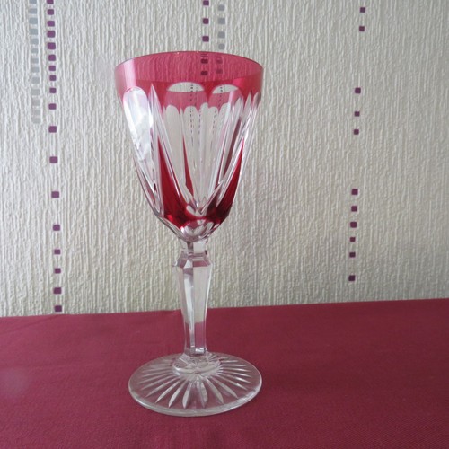 Verre eau couleur rouge - verre, a