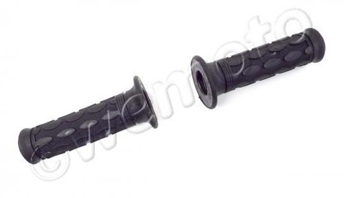 Manopoles universelles - manopoles,