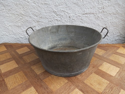 Ancienne bassine zinc - en,