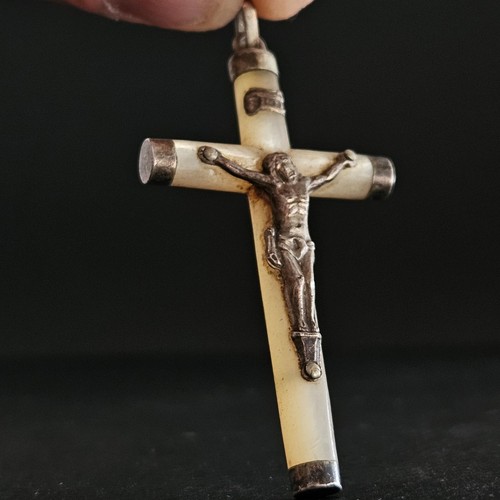 Crucifix croix nacre - &, argent