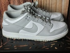 Nike Dunk Low Gris / Blanche – Taille 43 – Très Bon État – Livraison 24h