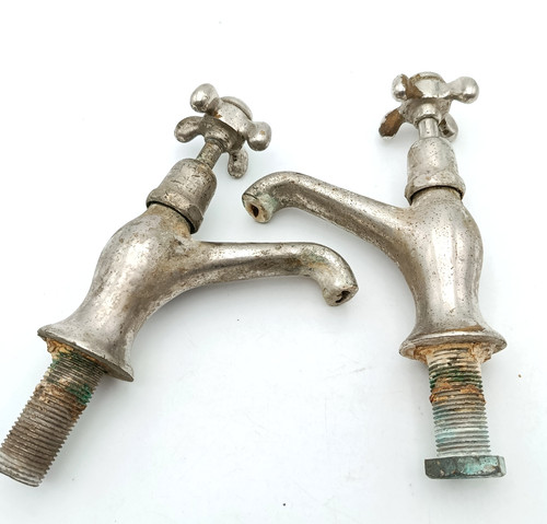 Paire robinets eau froide - de,
