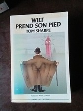 Tom Sharpei Wilt Prend Son Pied