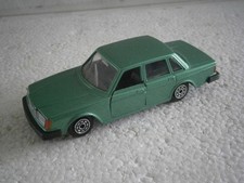 JOUET ANCIEN VOITURE VOLVO 264