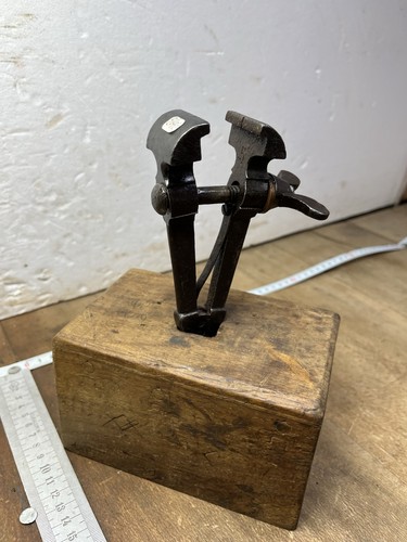 Old tool outil ancien - old,