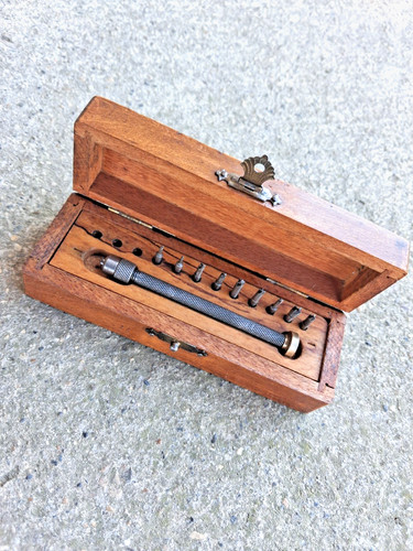 Ancien coffret incomplet - coffret,