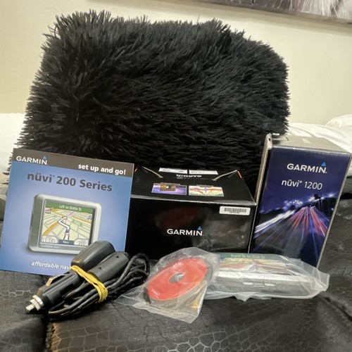 Two garmin nuvi 1200 - garmin,