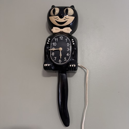 Original kit kat clock - kit,