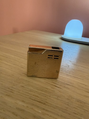 Ancien briquet vintage