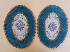 Paire de napperons ovales