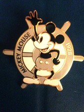RARE PINS DISNEY DISNEYLAND
