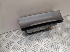 VW PASSAT B6 3C2 Cendrier 3C0857961 3C0863284 1.90 Diesel 77kw 2006 30536035