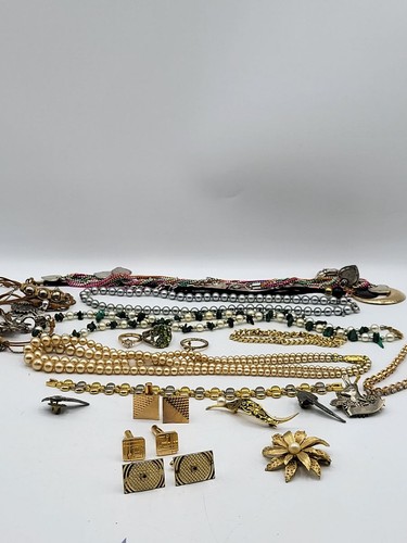 Lot bijoux vintage - -,
