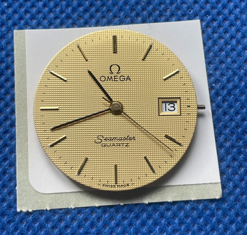 Mouvement quartz original - à,