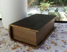 LIVRE BOITE THE AGE OF