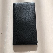 Louis Vuitton Taiga Portefeuille Barlou Carte de Cr dit Long Wallet