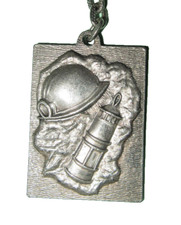 1 ancien porte-clés des