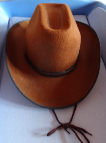 Chapeau cow boy - -, largeur