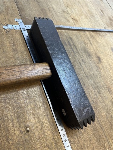 Old tool outil - n°,