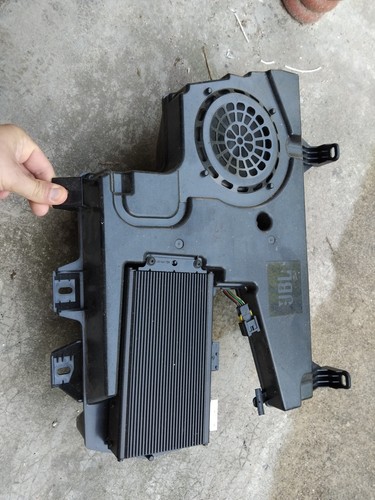Caisson avec ampli jbl - ampli,