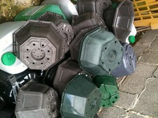 lot de 40 pots plastique fleurs divers