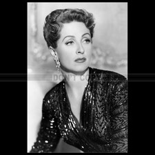 Photo F.006204 DANIELLE DARRIEUX (FIVE FINGERS) 1951