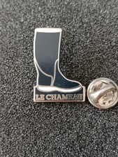 Pin's Pins Pin Enamel Cla1 France Manufacturer Boots "LE CHAMEAU" 