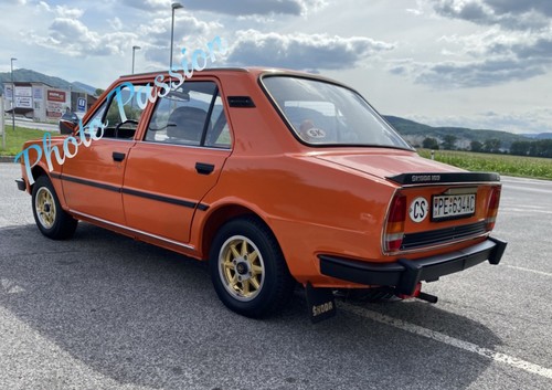 Photo skoda 105 berline orange - 105,