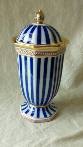 Ancien pot couvert octogonale - ancien,
