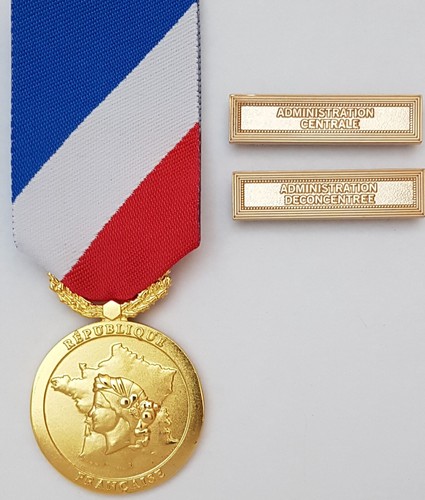 Médaille - , de