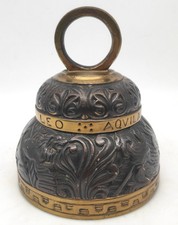 Ancienne cloche de portail en