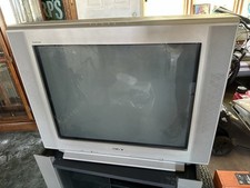 Vintage 2000 WEGA Sony Trinitron  CRT TV 27” Retro Gaming Gamer With Remote Ohio