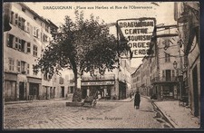 Old postcard Draguignan, Place aux Herbes and Rue de l'Observance with tree and passers-by 