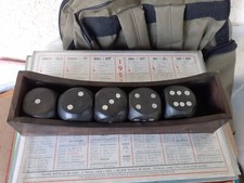 Lot de 5 gros dès en bois