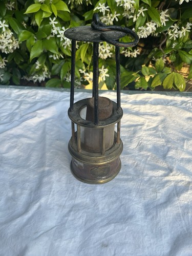 Ancienne lampe mineur - de,
