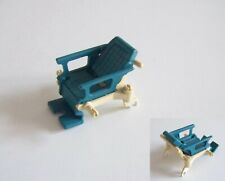 PLAYMOBIL (Y12c03) HOPITAL - wheelchair body without wheels and yellow 3363 