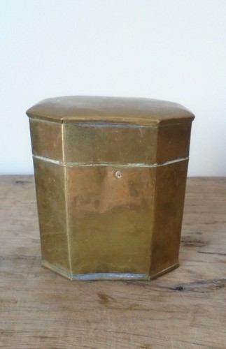 Ancienne petite boite metal - petite,