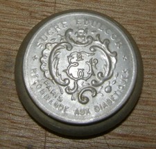 ancienne petit boîte