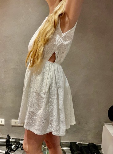 Robe blanche s évasé - 36,