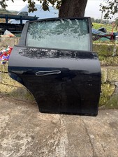 REAR DOOR DOOR DOOR RIGHT SEAT