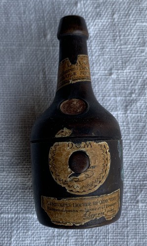 Benedictine liqueur à - liqueur, /à