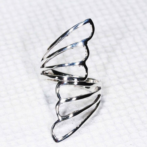 Bague en argent - ---,