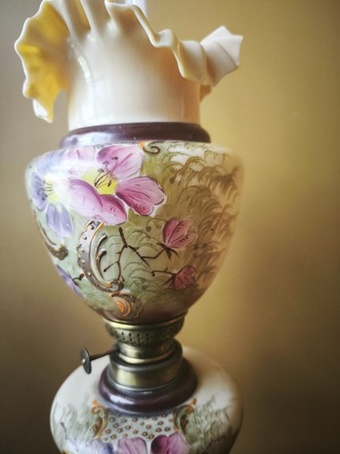 Lampe pétrole opaline - à, en