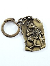 KEYCHAIN - Editions FLEUVE NOIR - Beru er ces Dames, signed Roger Sam 1960s -