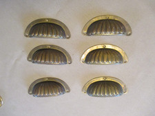 lot de  8  anciennes poignées coquille