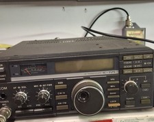 ICOM IC-725 + boîte d'accord