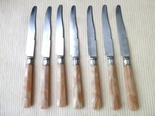 7 Couteaux à fromage ou
